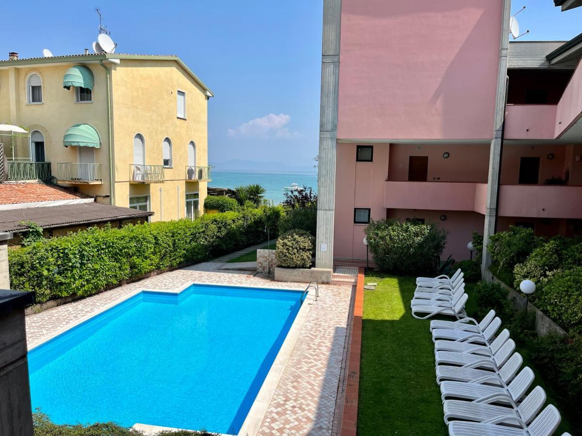 Residence Virgilio Sirmione Eksteriør billede