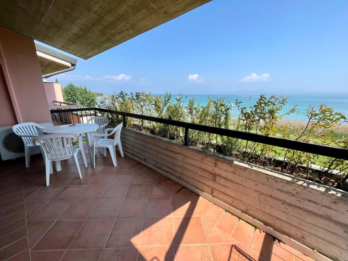 Residence Virgilio Sirmione Eksteriør billede