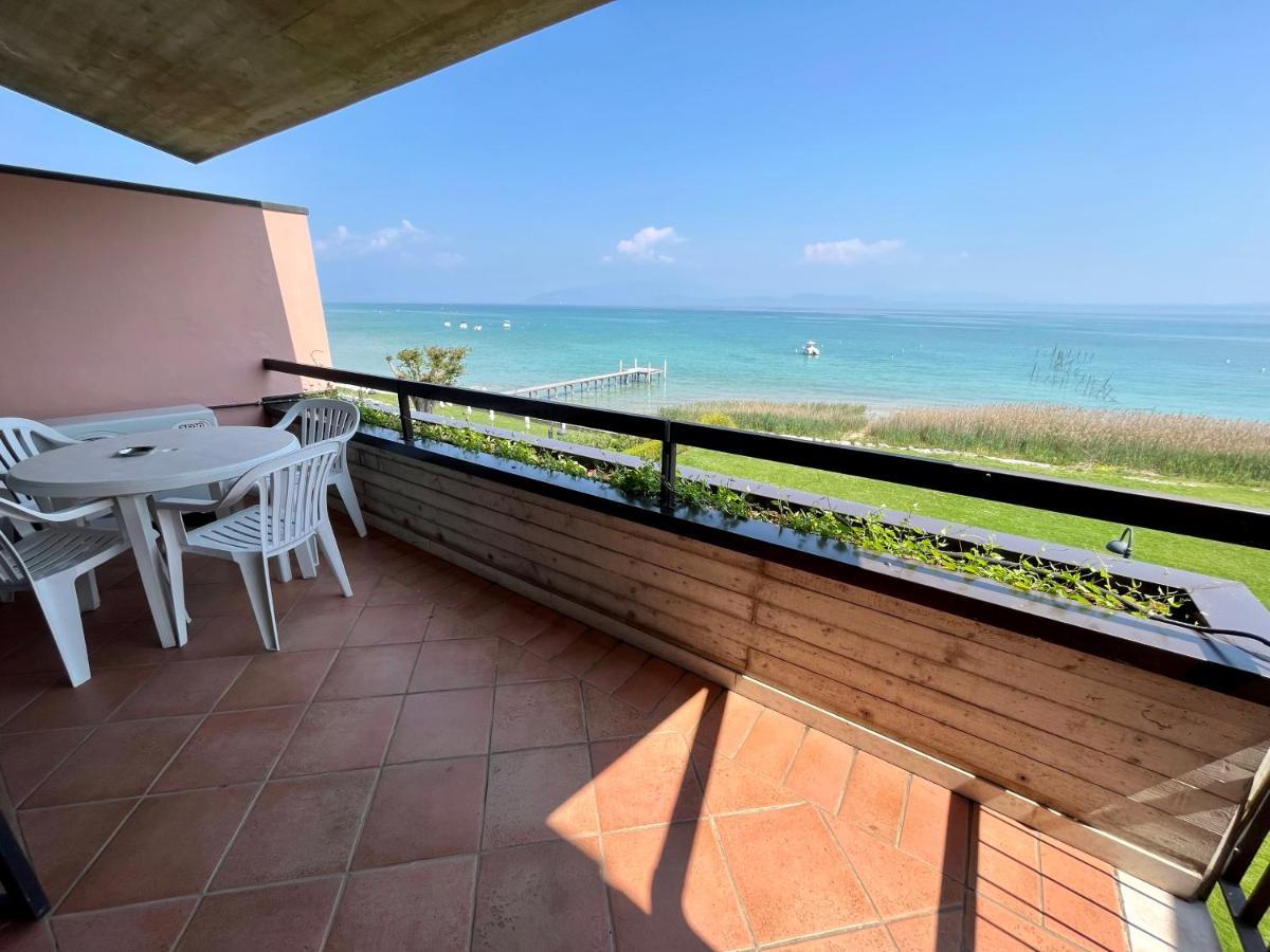 Residence Virgilio Sirmione Eksteriør billede