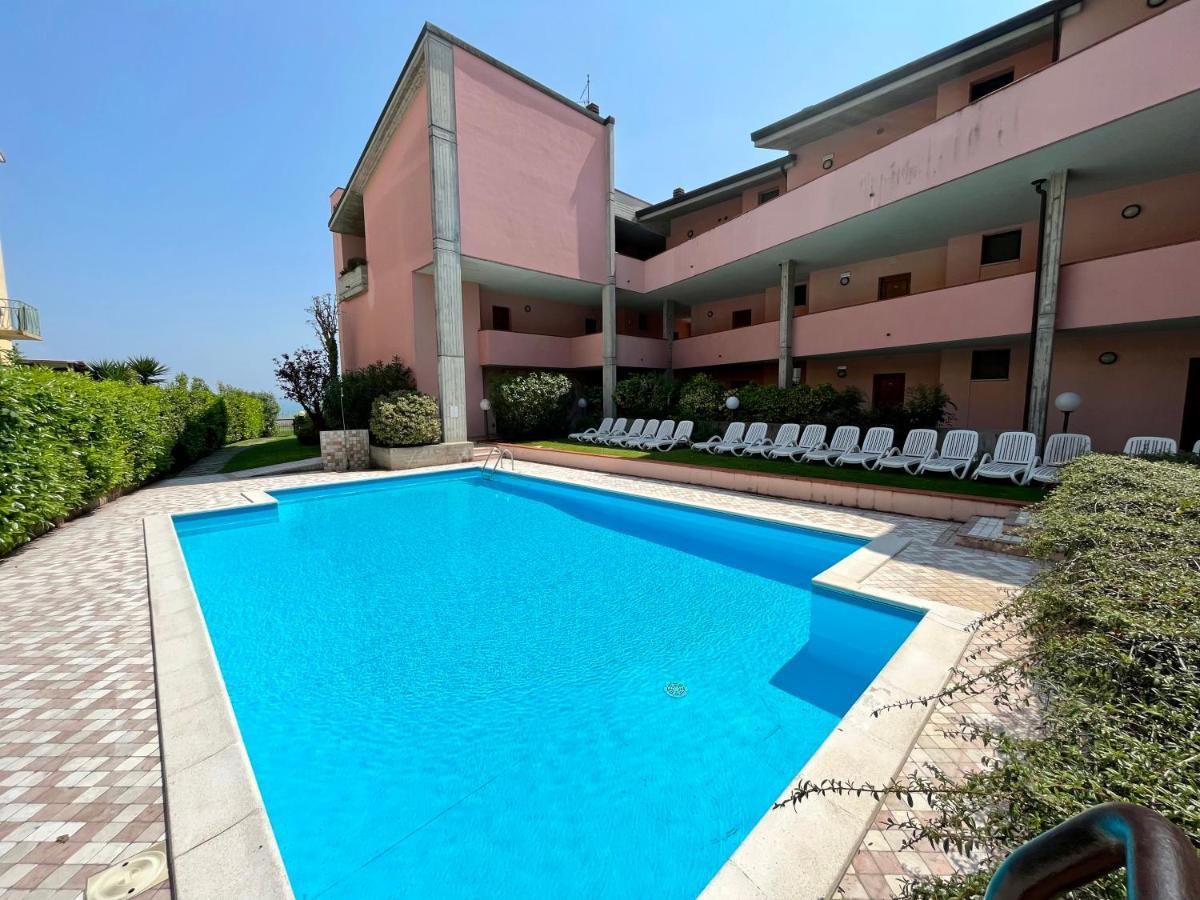 Residence Virgilio Sirmione Eksteriør billede